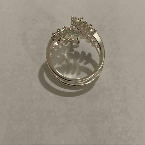 Diamond Leaf Silver Plated Ring Size 8 - Picture 12 of 13